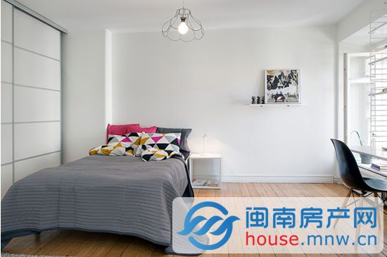 怎样改造卧室更温馨 05113415c474e157cf1077.jpg